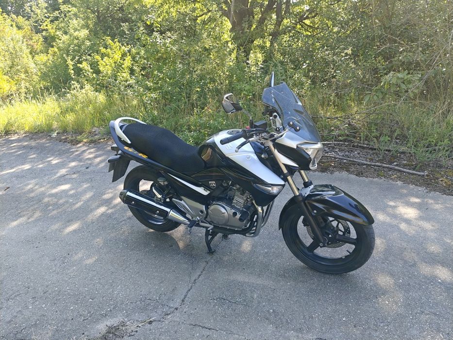 Suzuki GSR 250 інжектор