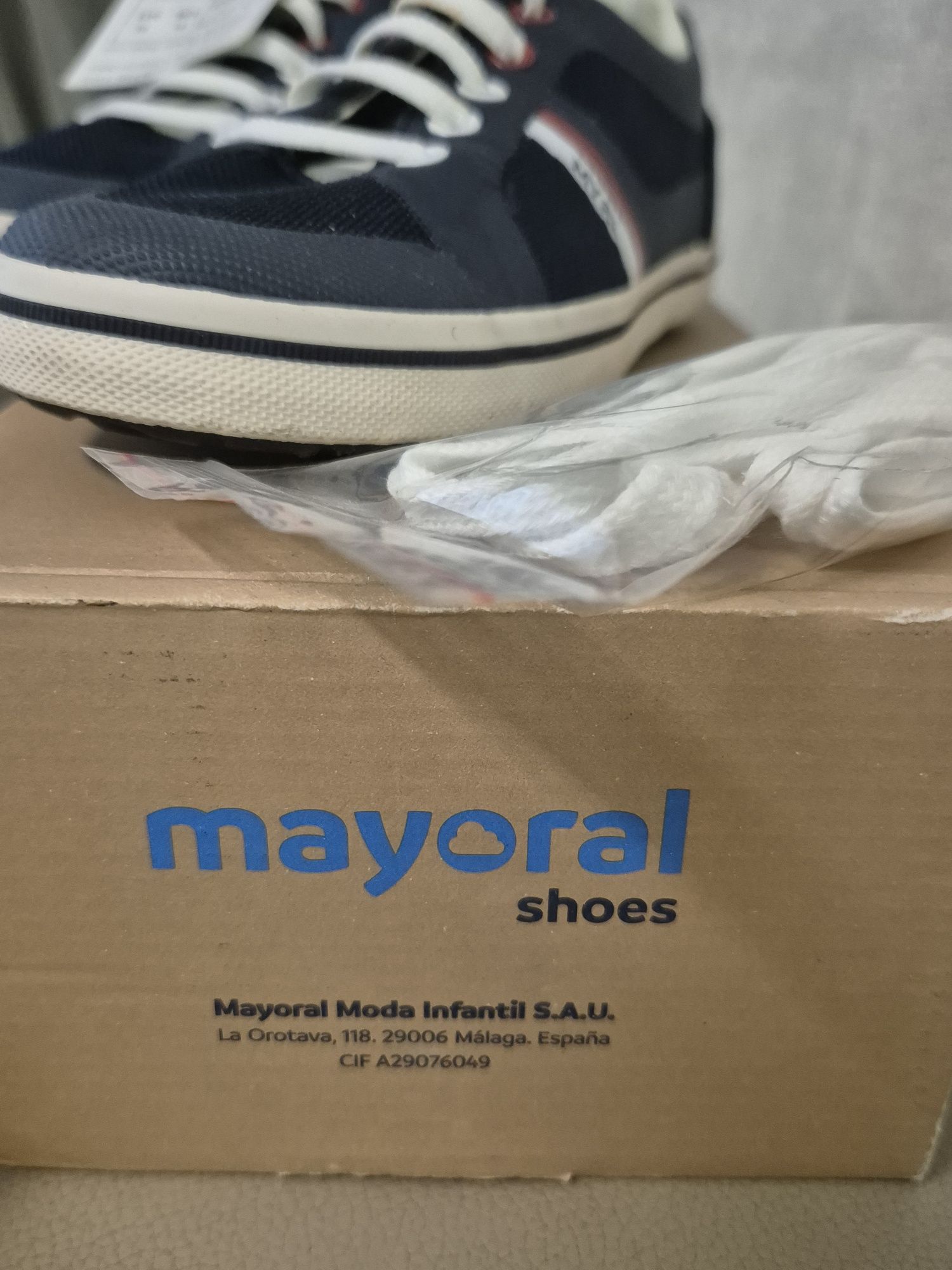 Кеди,кросівки,кроссовки р.28 Mayoral