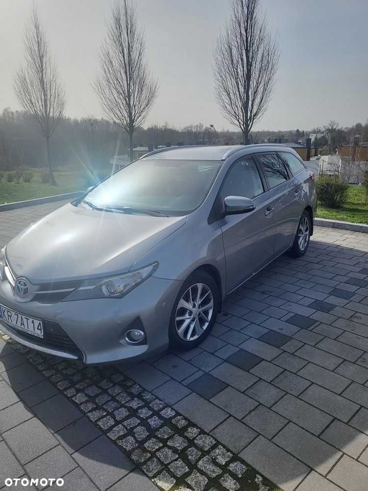 Toyota Auris Kombi, serwisowany w AS0, drugi właściciel