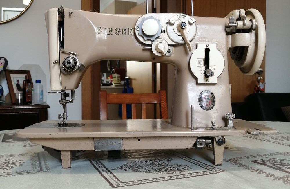 Máquina de costura Singer