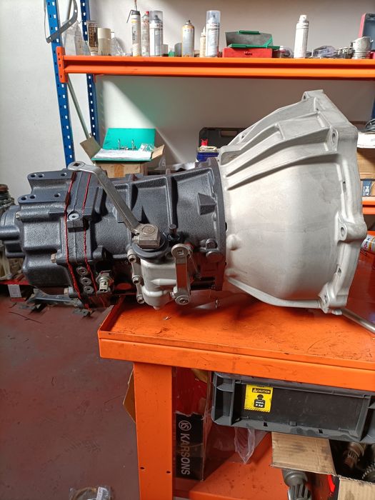 Caixa de velocidades Toyota dyna M (Reparada)