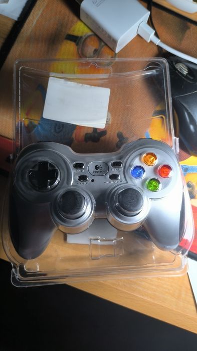 Джойстик Геймпад Logitech Wireless Gamepad F710