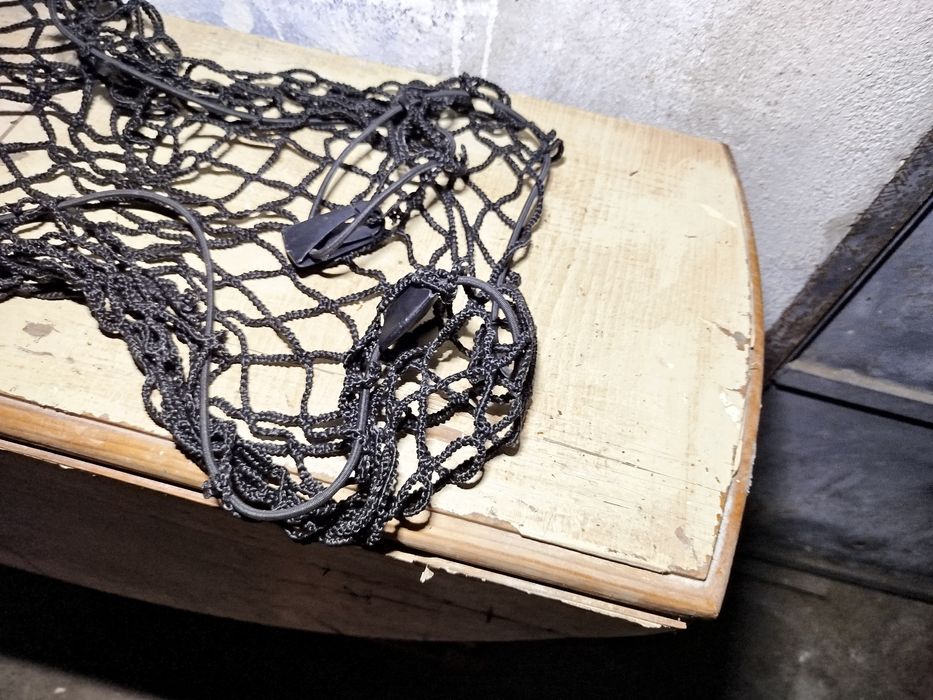 Rede para segurar artigos na bagageira da sua viatura