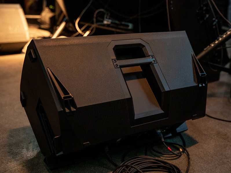 Mackie Thump 215 XT novas com garantia