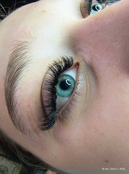 przedłużanie rzęs laminowanie rzęs laminowanie brwi korekta brwi