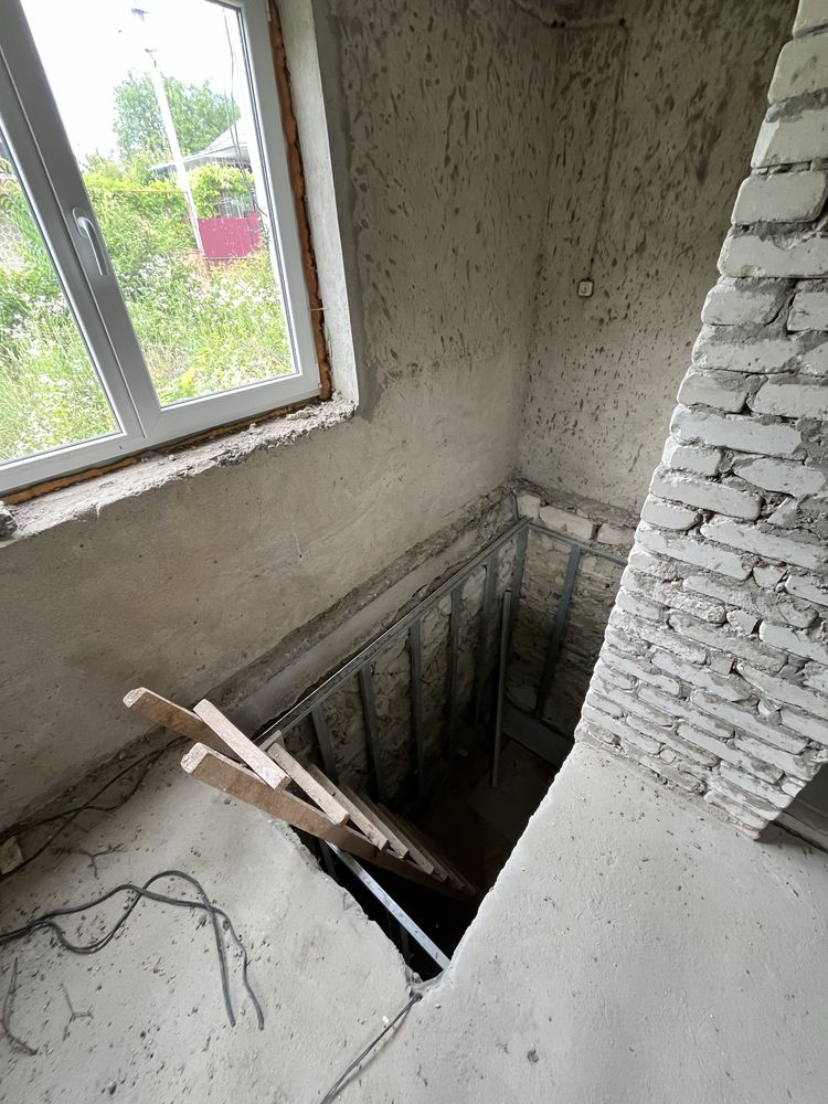 Продам дачний будинок, Шутнівці