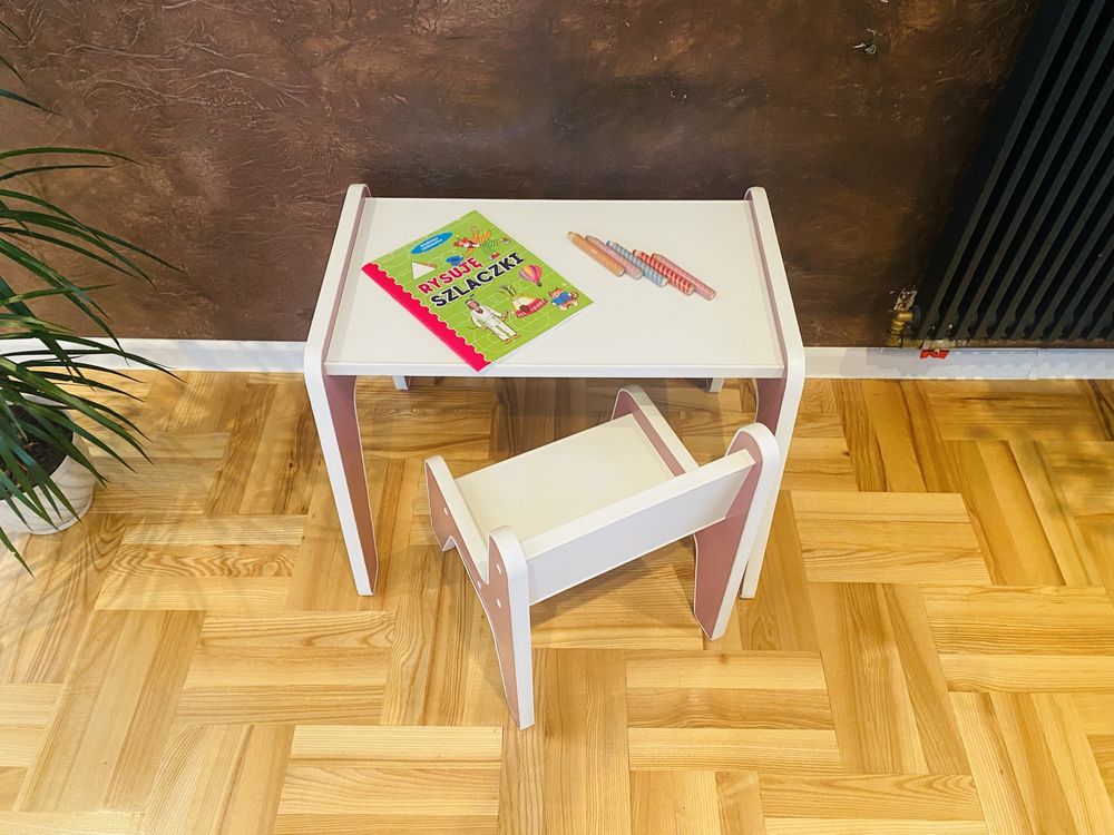 Krzesełko + Stolik w stylu Montessori dla dziewczynki