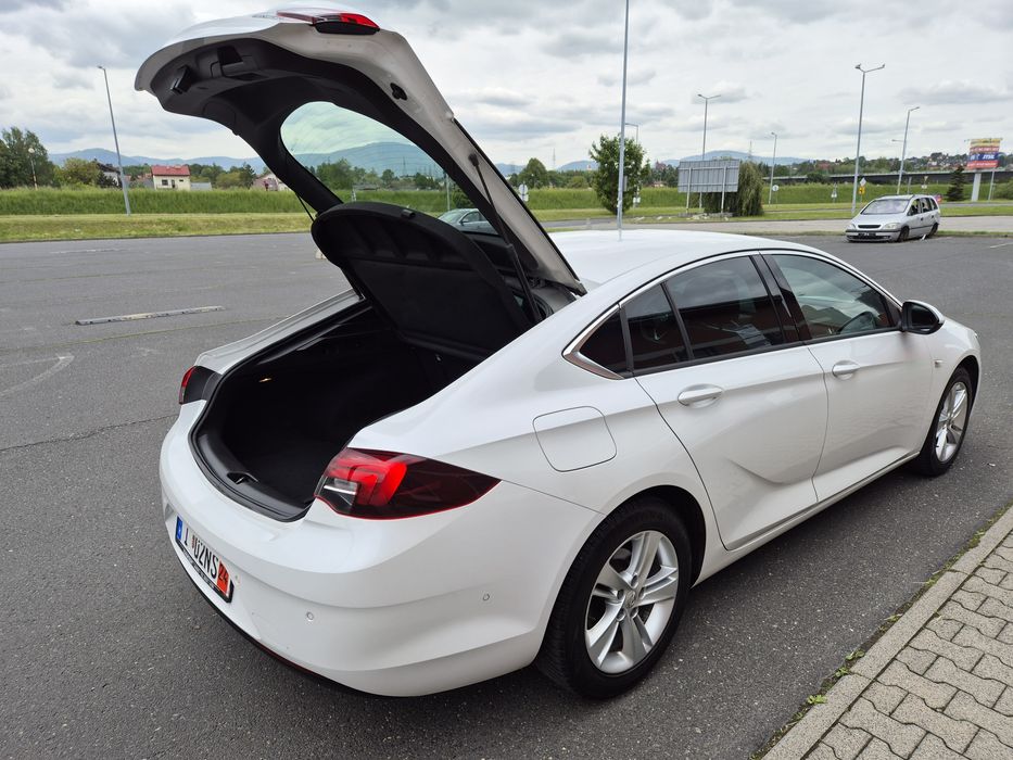 Insignia 2018 rok 1.5 benzyna 76 tys km led navi  z niemiec oplacone