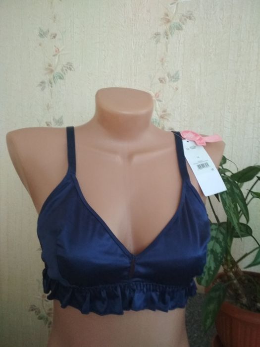 Бюстгальтер лифчик 38/85/2-3 размер  НОВЫЙ с пуш-апом