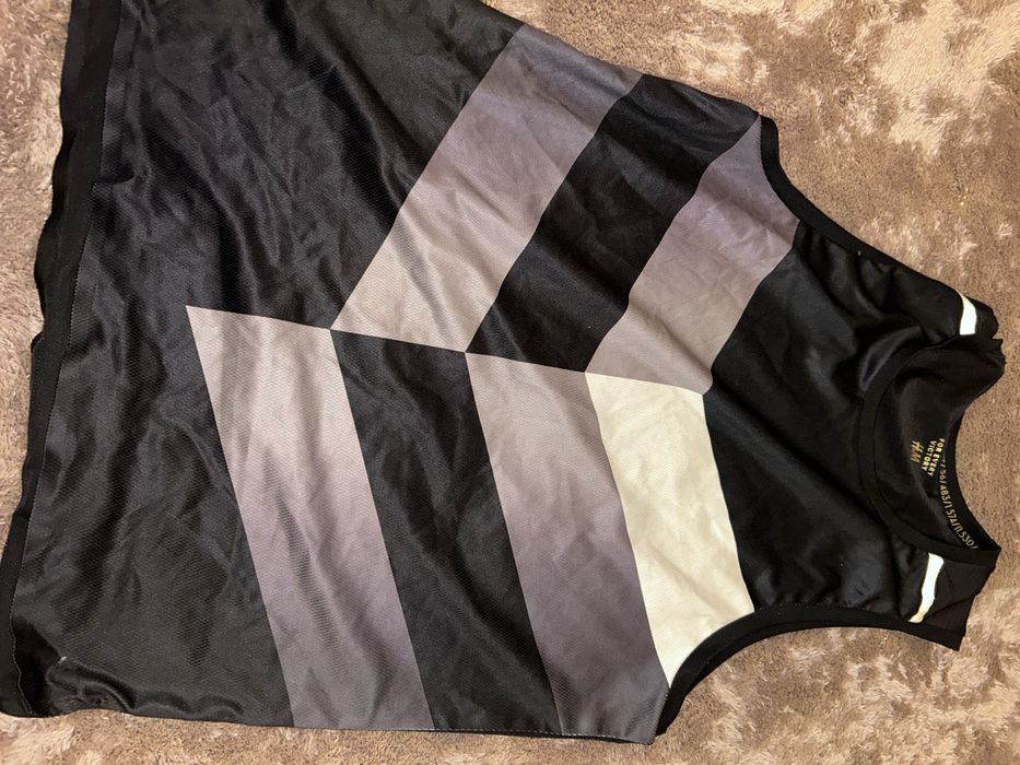 Bluza slortowa na silownie i narty