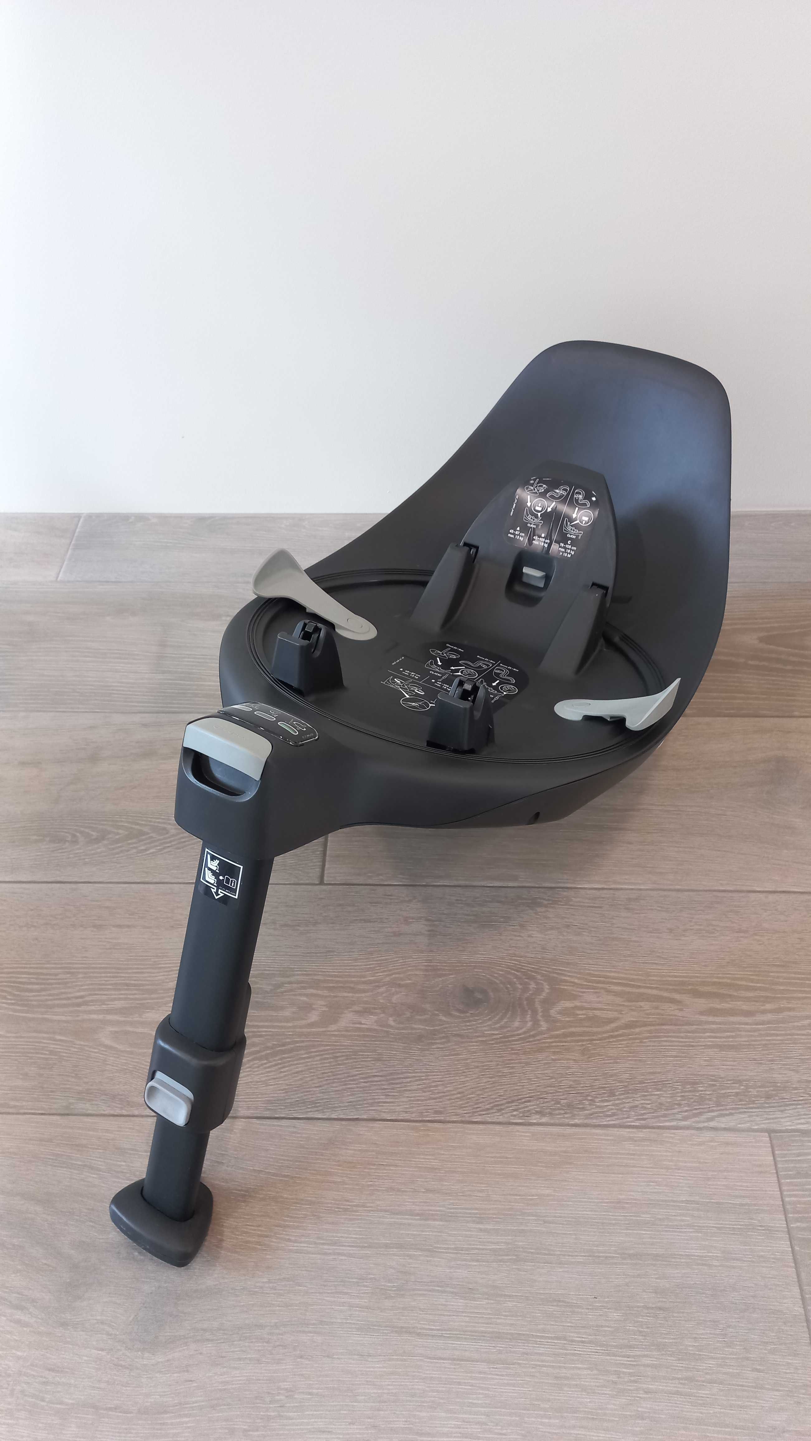 Автокресло Cybex Cloud Z2 + база Isofix