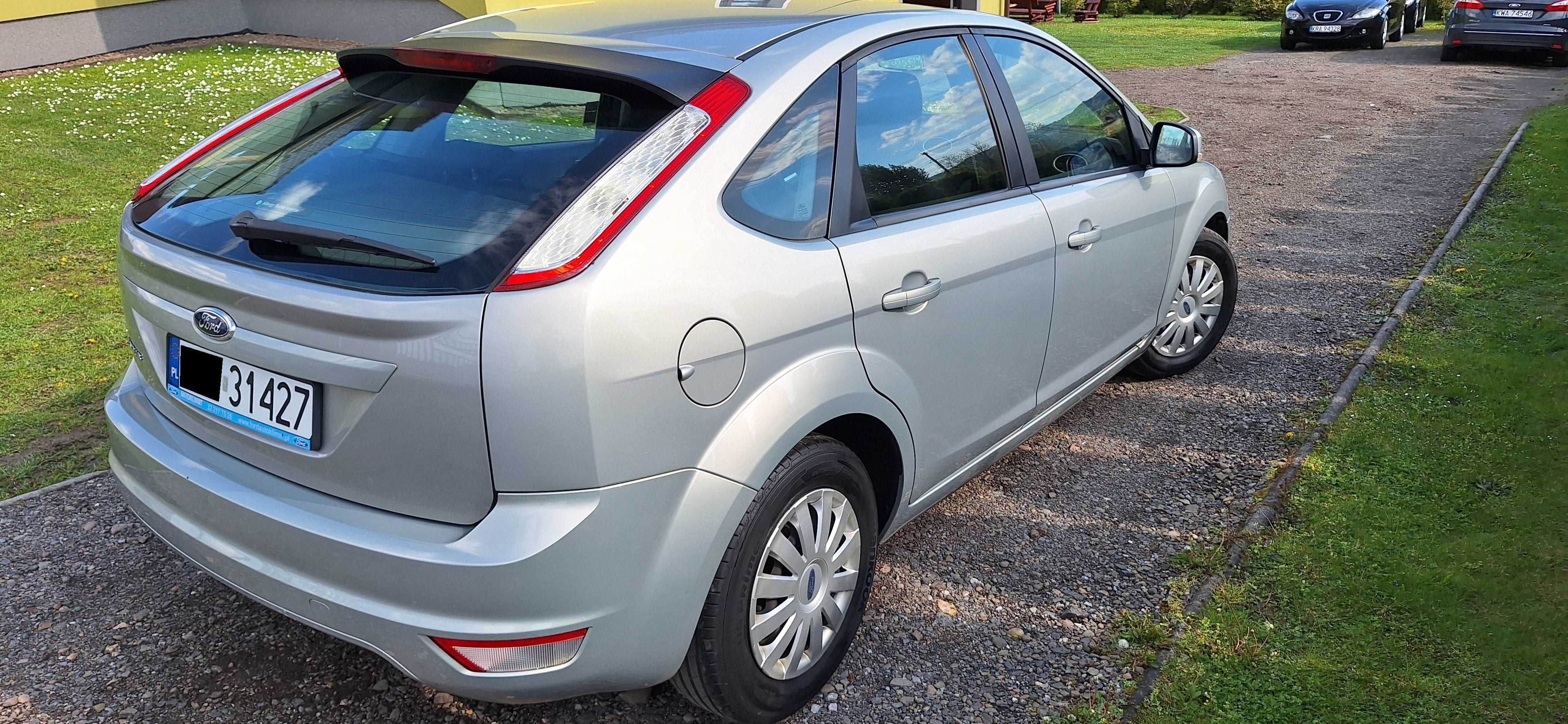 Ford Focus LIFT 1.6 BENZYNA 2009 r. Hatchback 4 - DRZWI. Klimatyzacja.