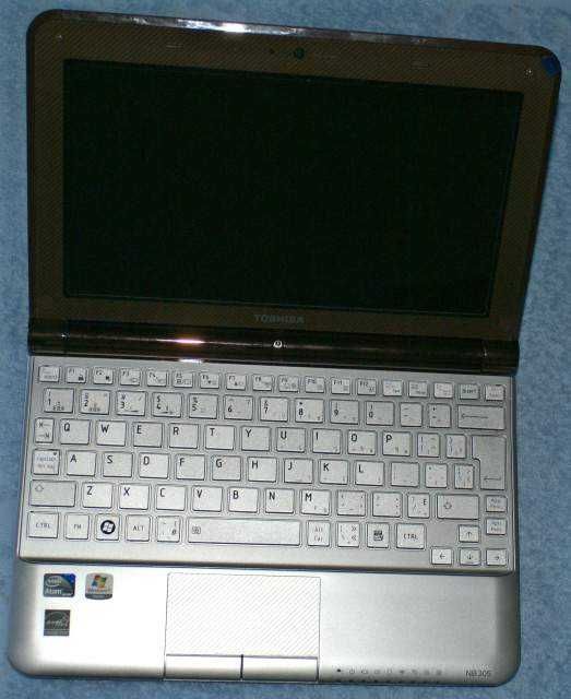 Нетбук Toshiba NB 305 (mini). Как новый.