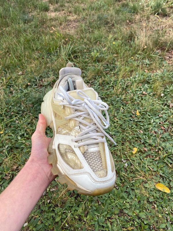 Balenciaga track 1
