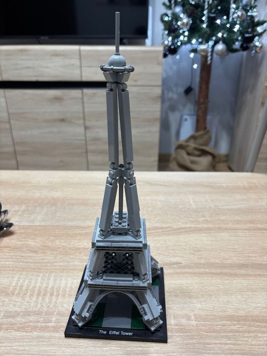 LEGO Architecture 21019 Wieża Eiffla