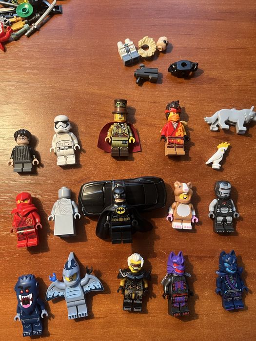 Лего фігурка в наявності оригінал/аналог і аксесуари