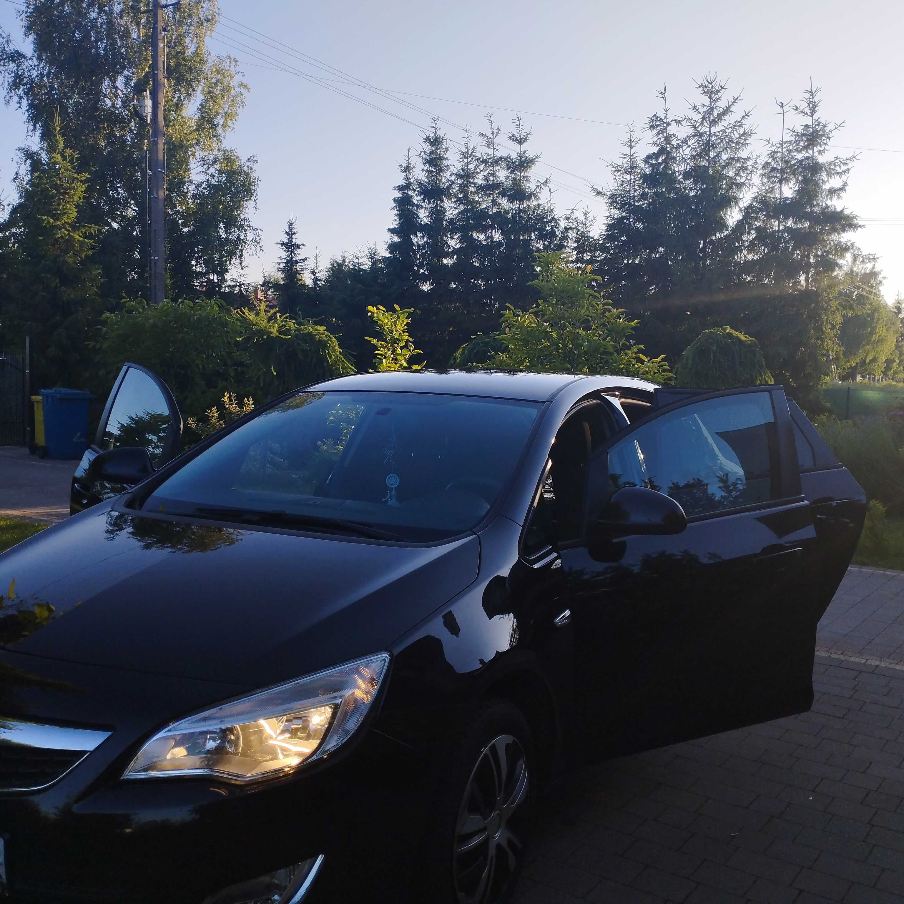 Opel Astra J, zadbany,z gazem