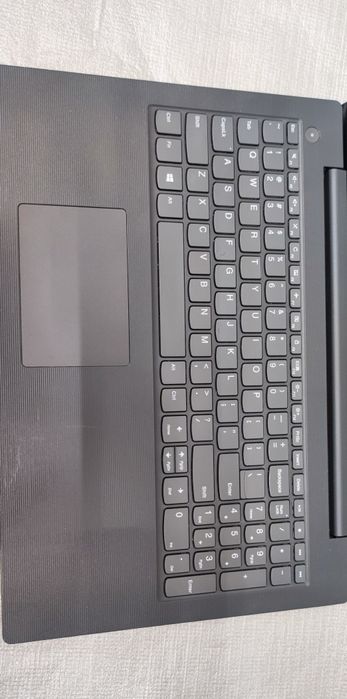 Laptop Lenovo V130-15IKB