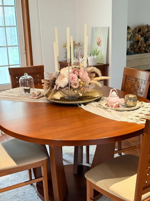 Conjunto mesa extensivel + 4 cadeiras