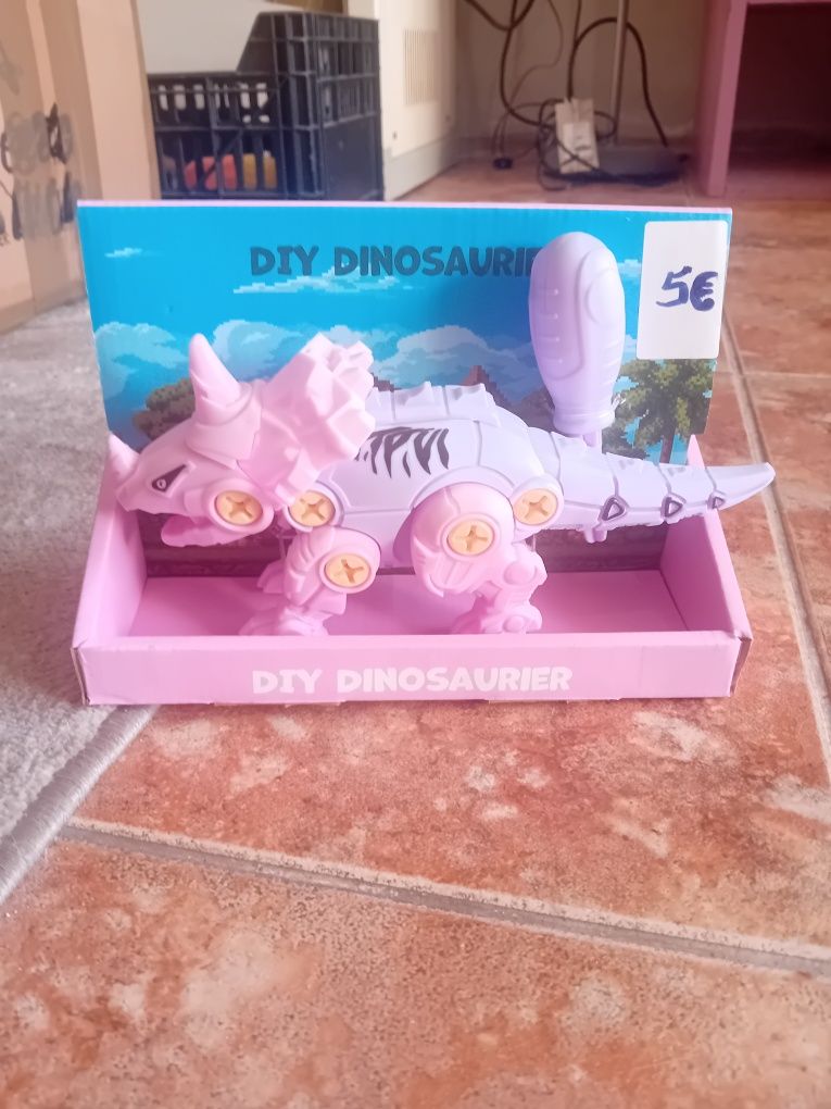 Dinaussauro DIY.