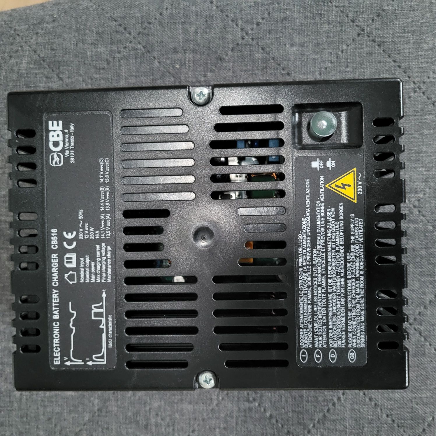 Ładowarka CB 516-3 16A