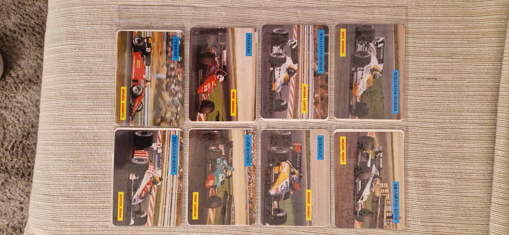 Vendo conjunto de calendários desportivos