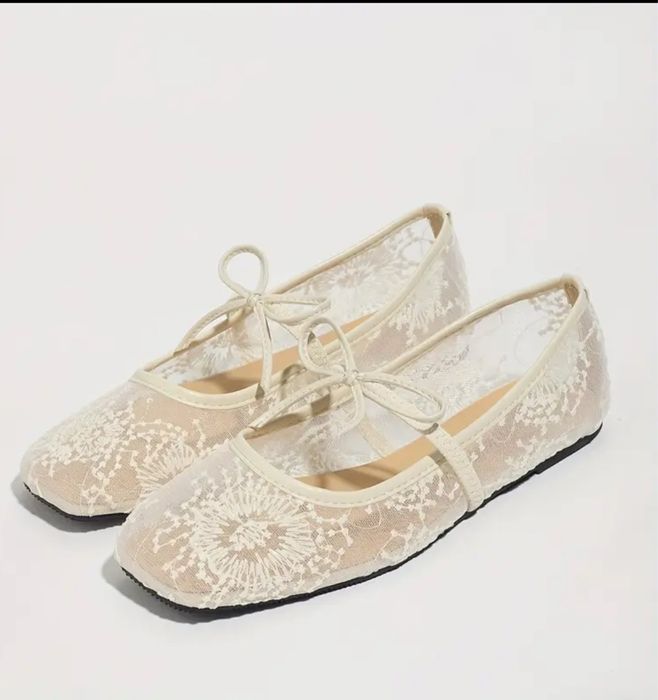Мережевні білі туфлі/ балетки 38 р