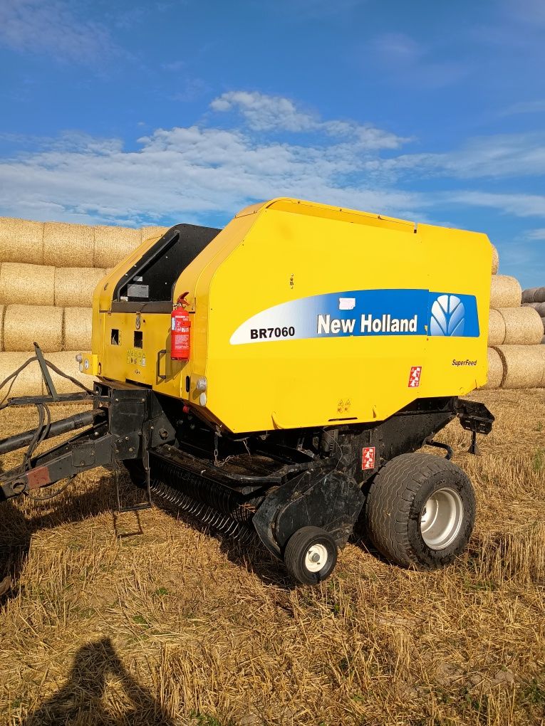 Prasa New Holland BR 7060. 16 tys bel 2012 rok