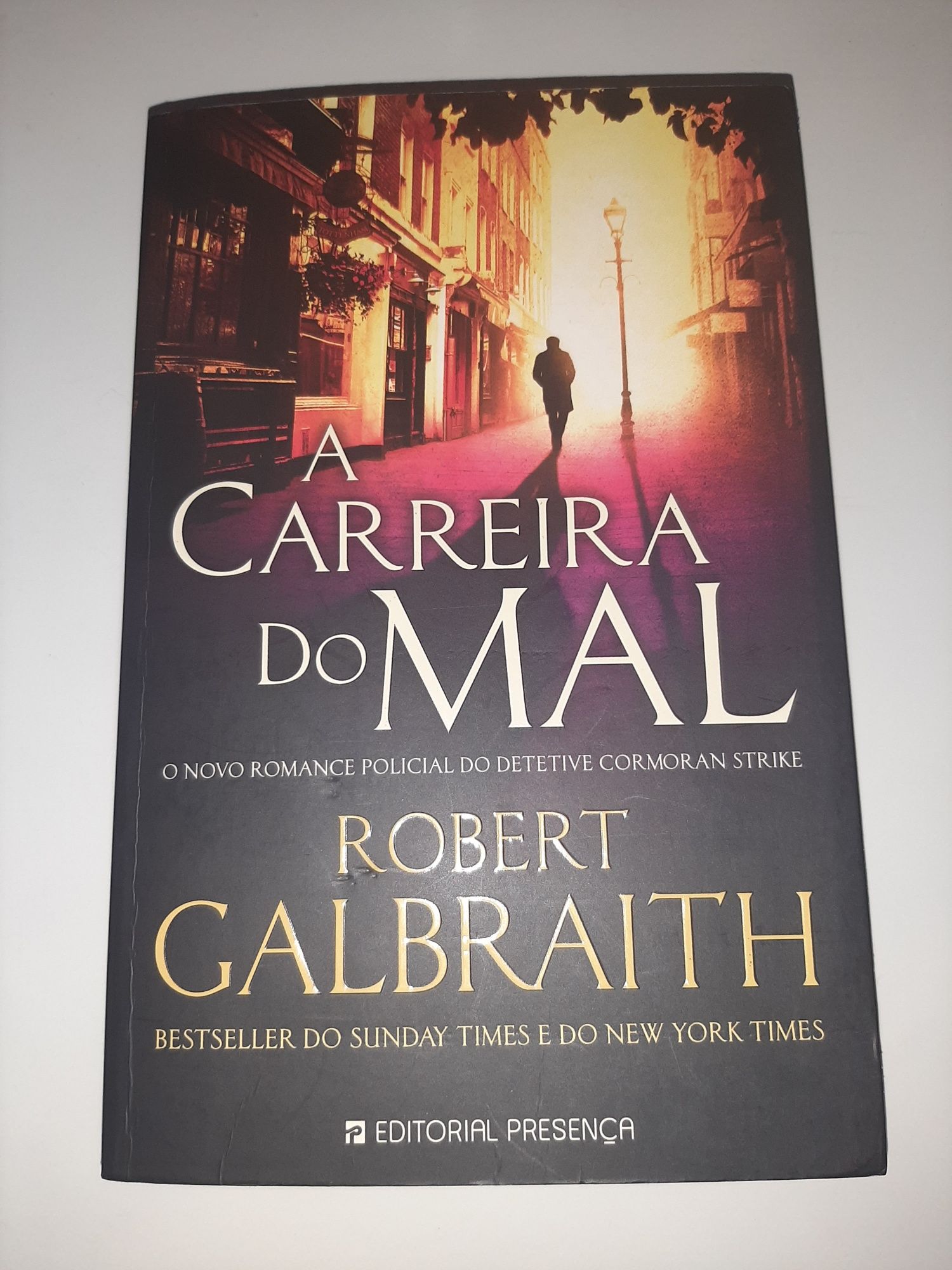 LIVRO "A Carreira do Mal" de Robert Galbraith