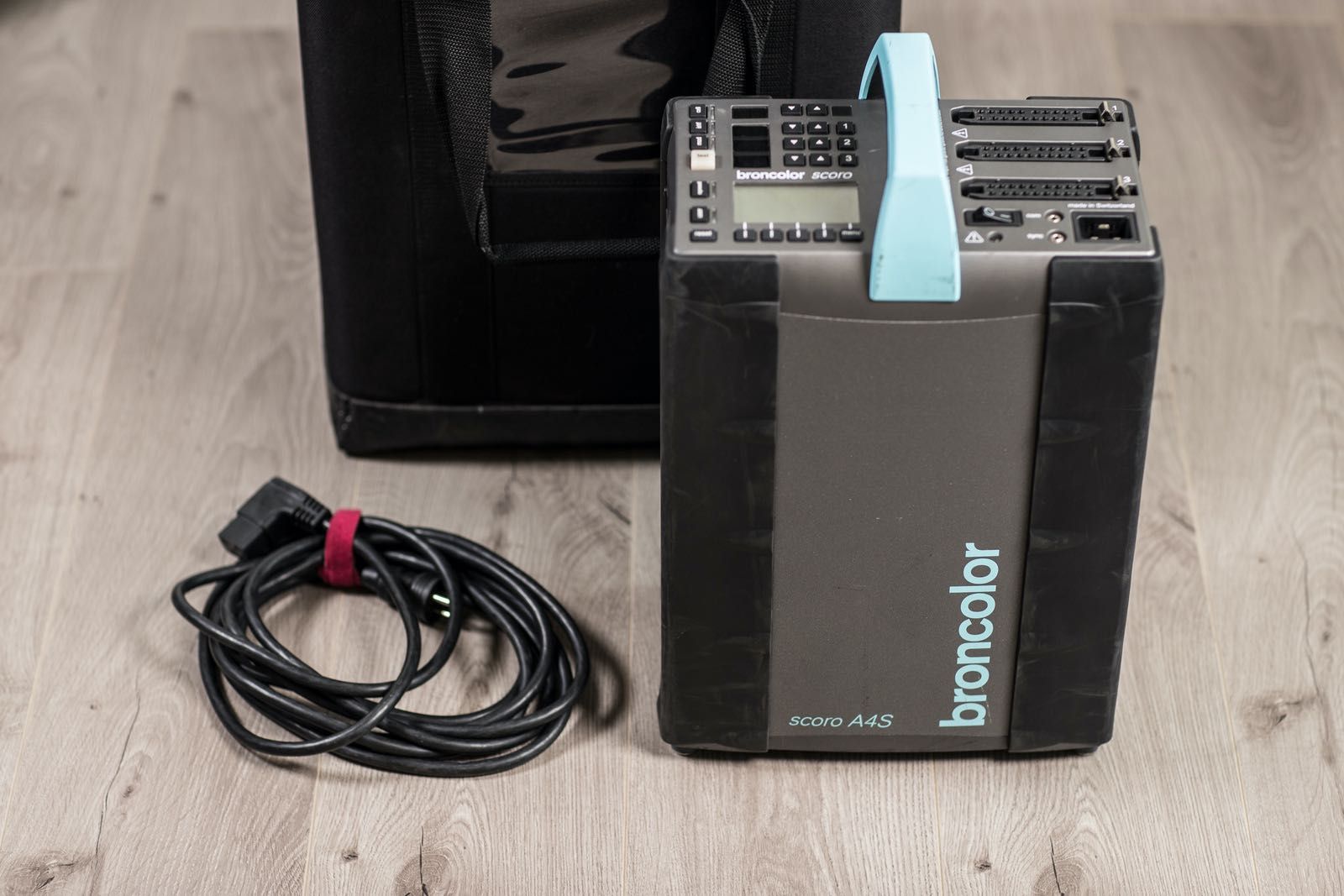 generator Broncolor Scoro S RFS + 2 glowki Pulso G