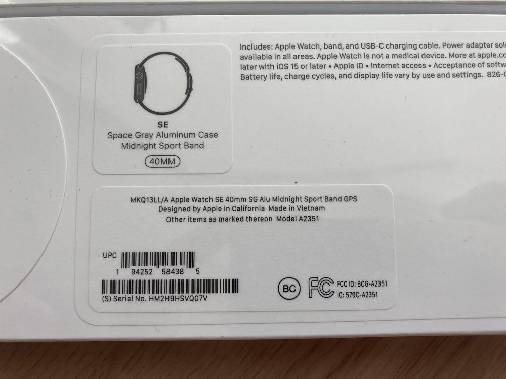 Запечатанные часы Apple Watch Series SE 40mm Space Gray и Silver