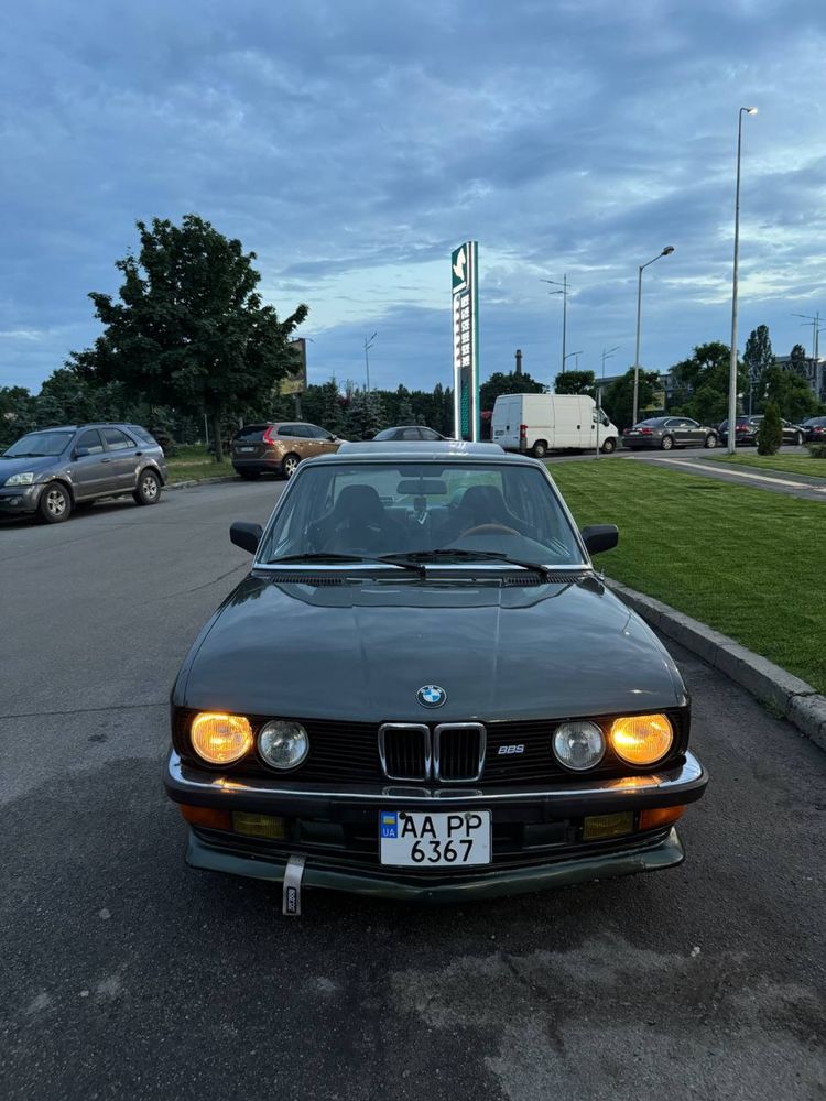 Bmw e28 m30b25 1984г
