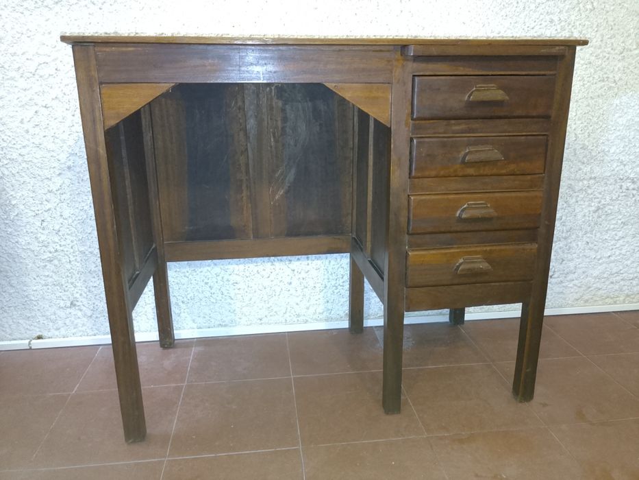 Secretària antiga em madeira