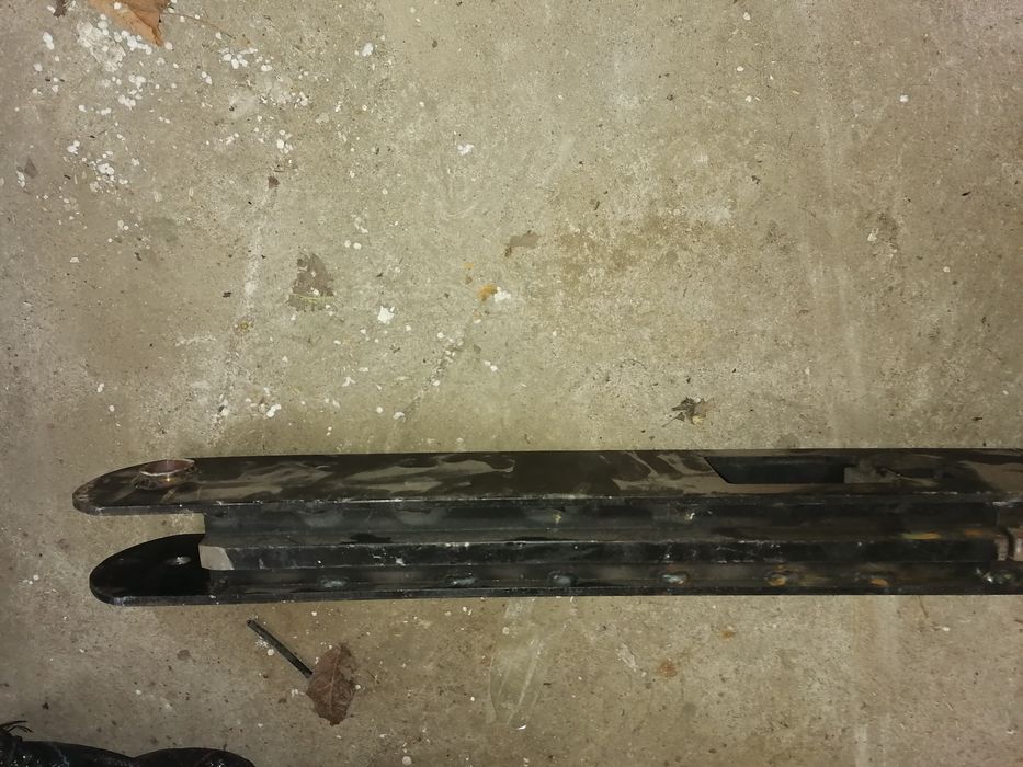 Prowadnica do koparki Barreto 912 Baretto koparka rolka kamien zębatka