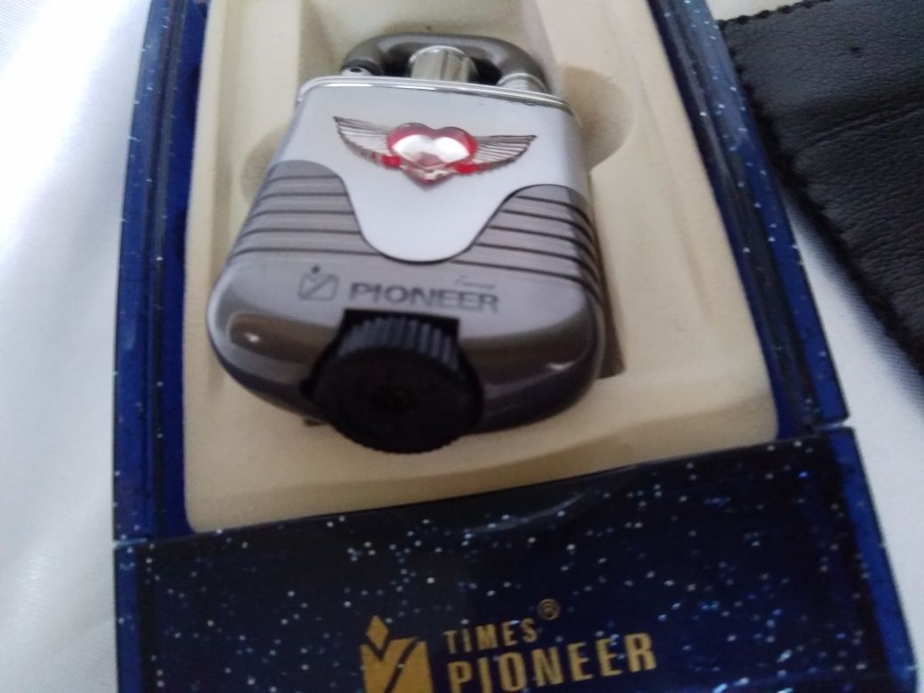 Зажигалка Pioneer в подарочной коробке,новая,турборежим,чехол