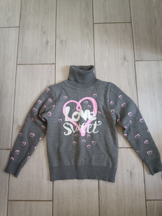 Светр 5-6 років .