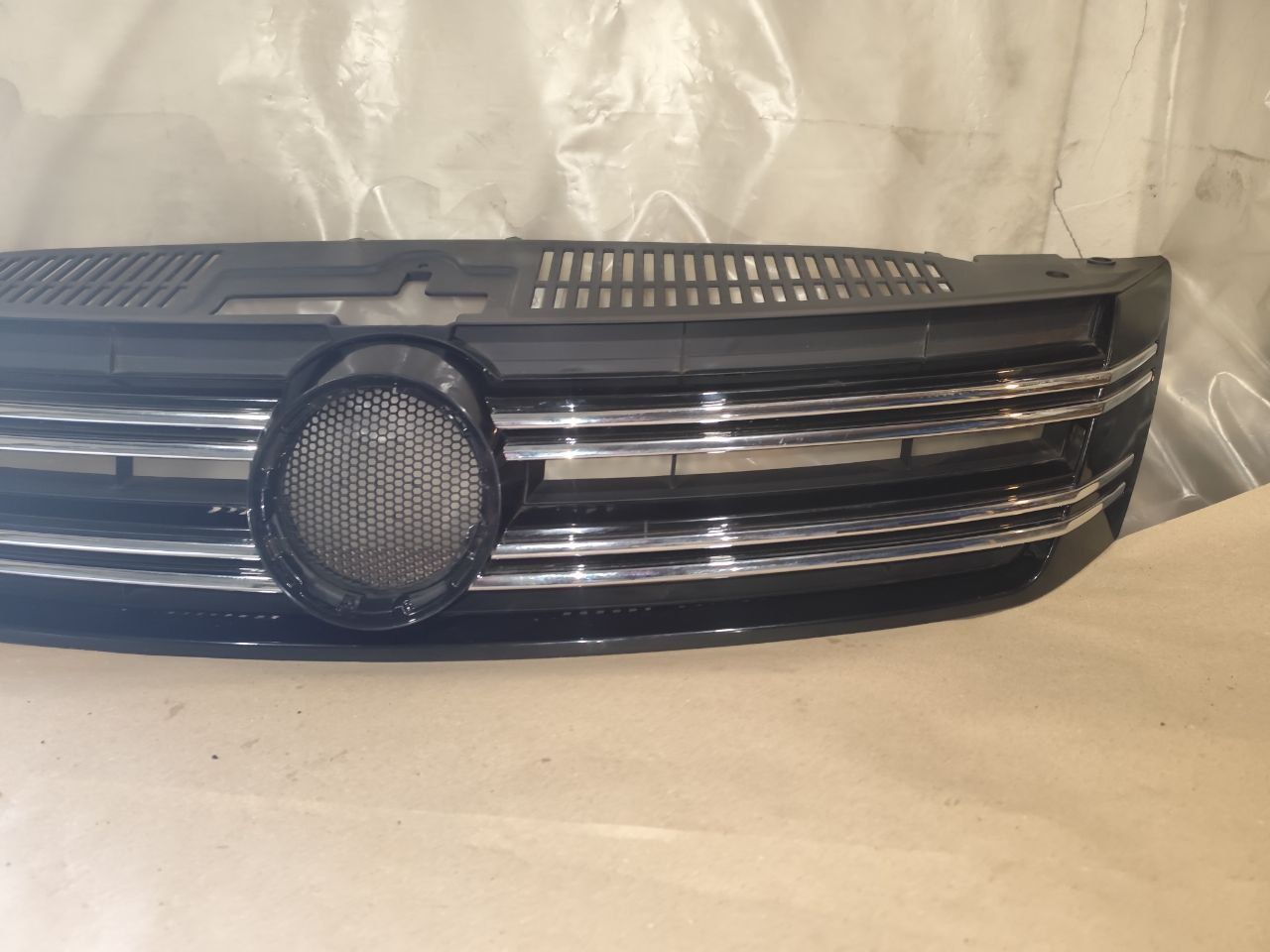 Передня решітка Volkswagen Tiguan 2013-2017p.
