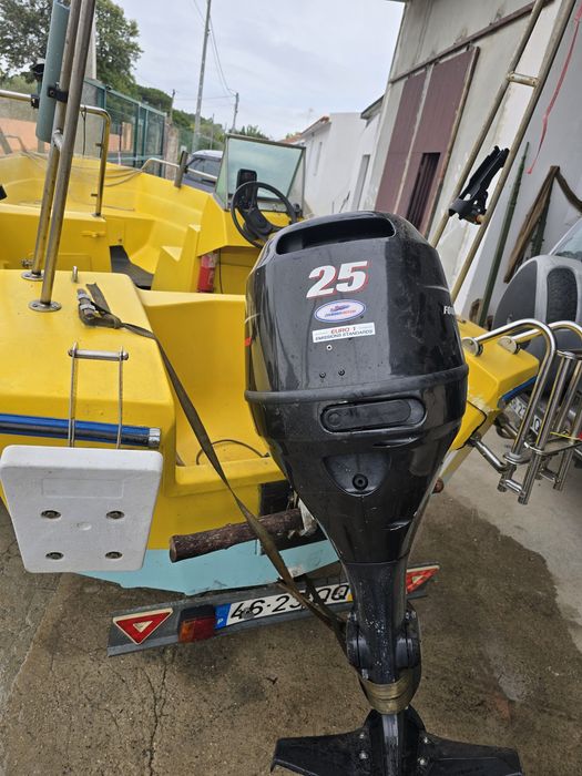 Barco de fibra 4,35m motor 4t