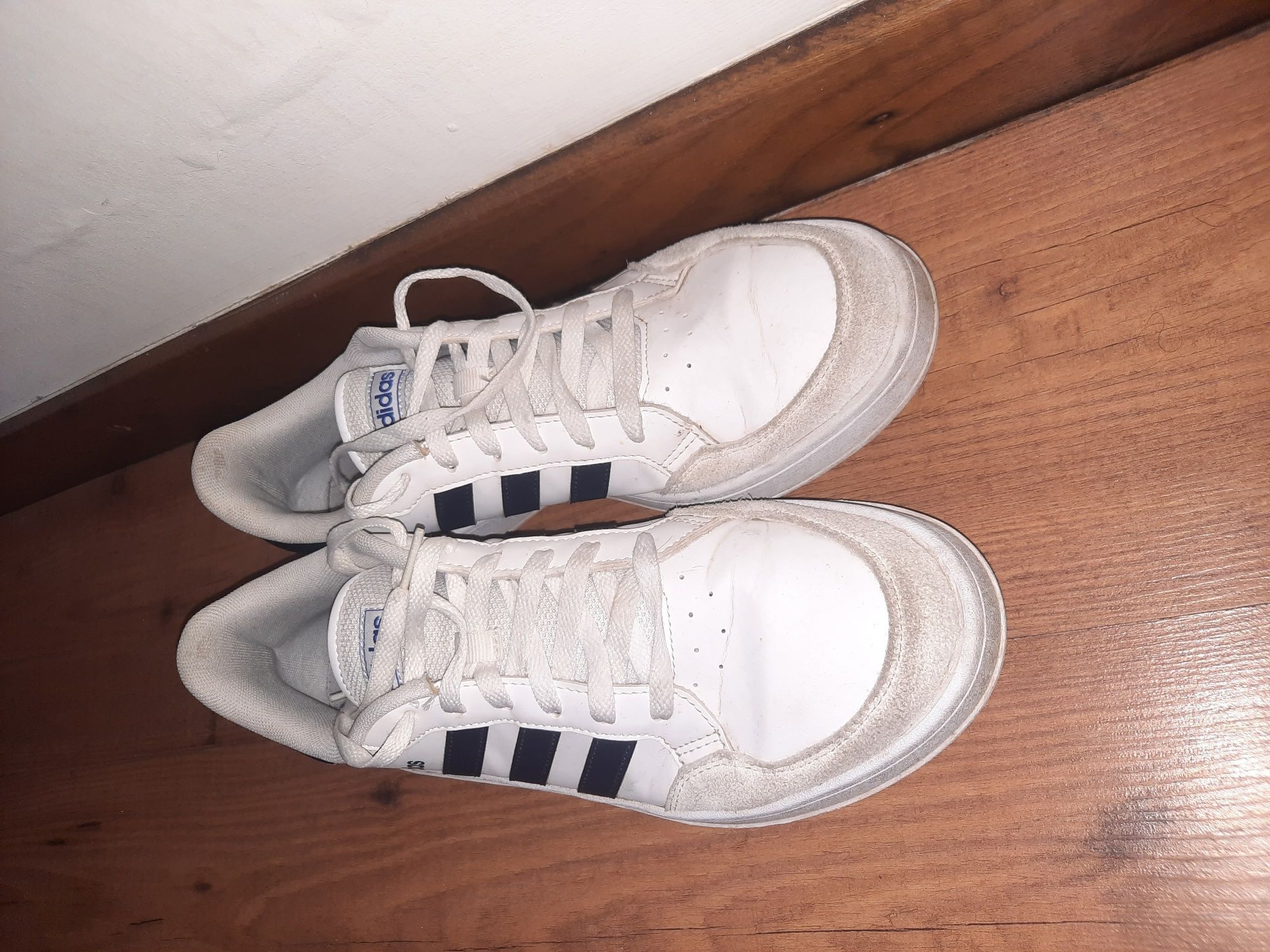 Sapatilhas Adidas Brancas