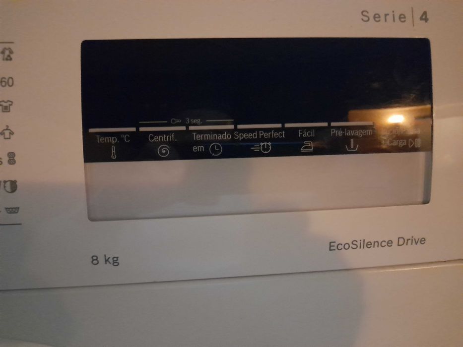 Máquina lavar roupa bosch 4 ecosilence Drive praticamente nova.