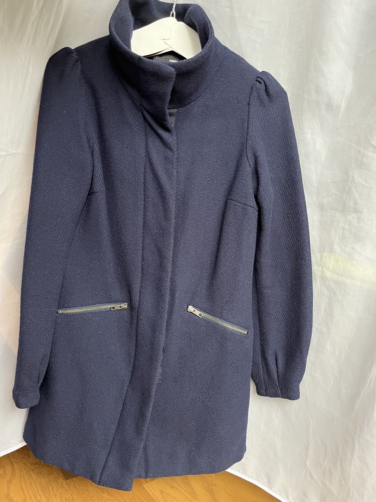 Granatowy płaszczyk wełniany 80% wełna H&M 34 xs, po pralni