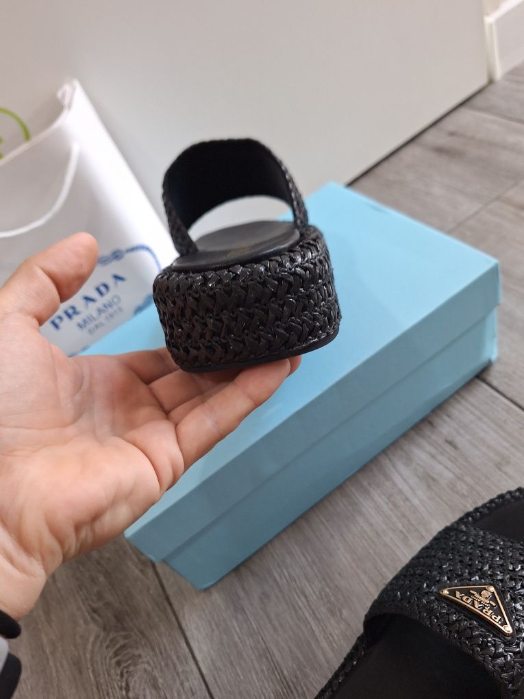 Prada  40 klapki polecam