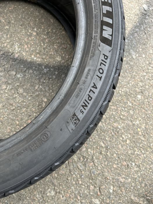 Резина зимова 225 45 r18. 245 40 r18 michelin