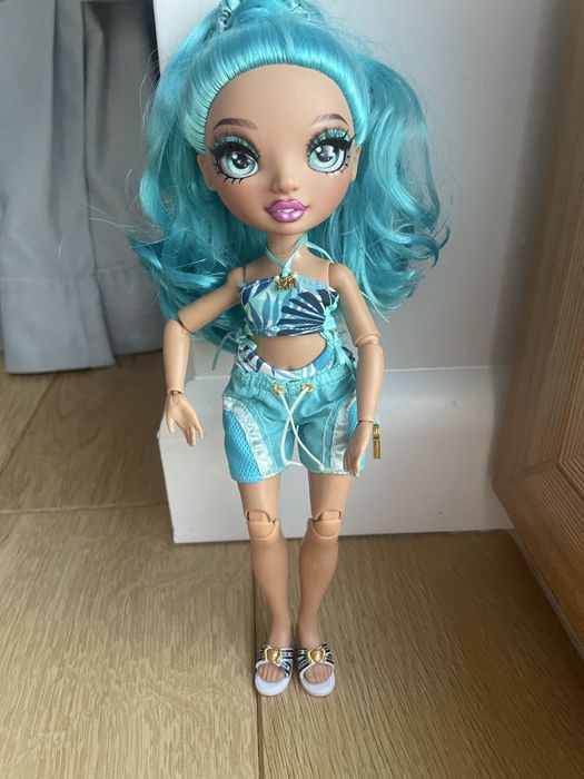 Lalka Rainbow High Hali Capri Pacific Coast