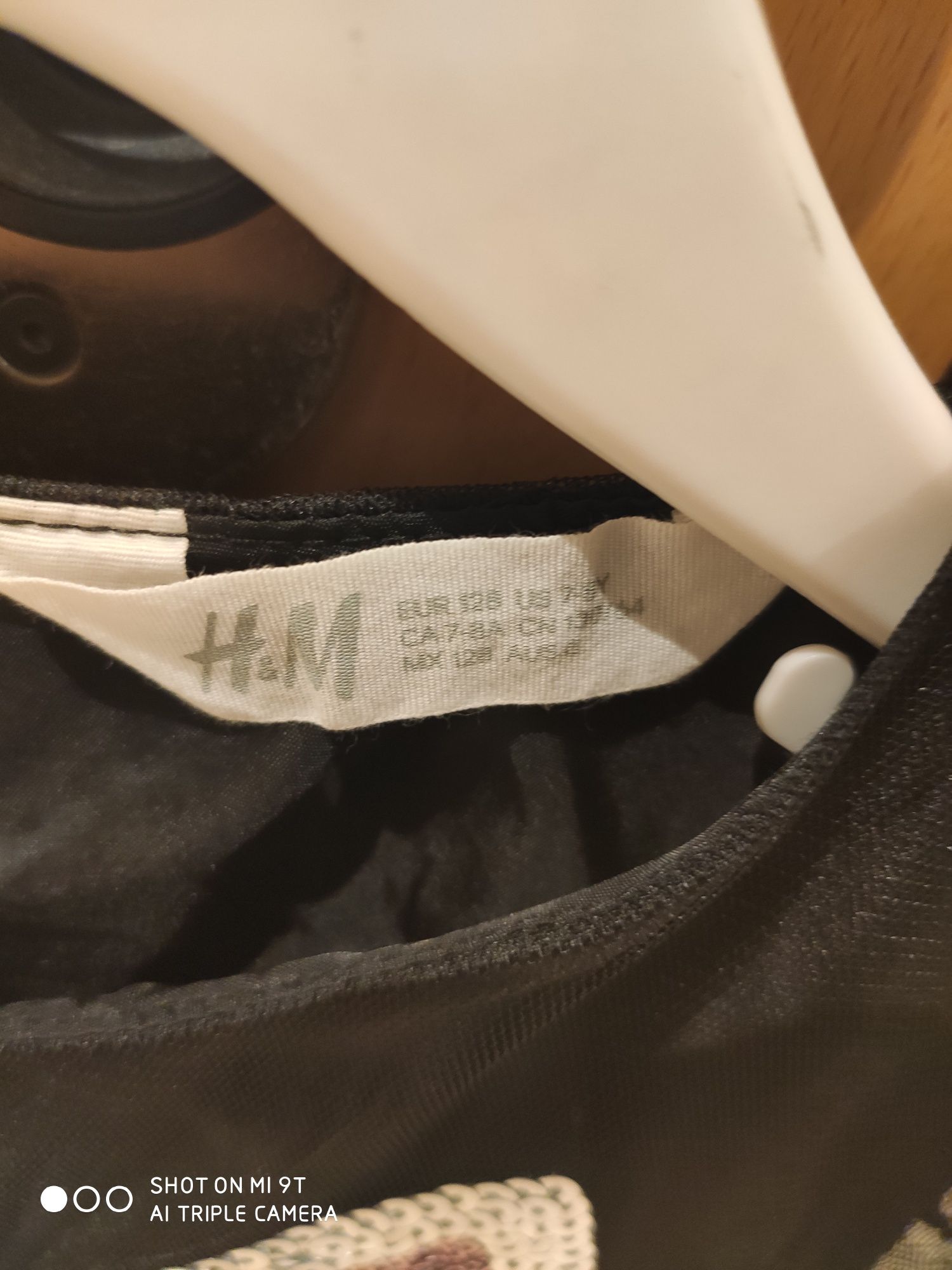 Vestidos de pretos como novos