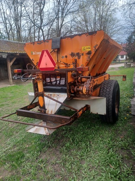 Rozsiewacz wapna brzeg 3000