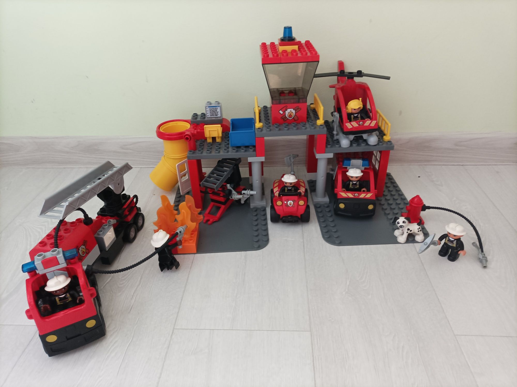 LEGO Duplo Remiza strazacka 5601,5603,4977