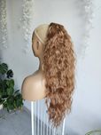 Lekki długi kucyk kitka fale loki 70 cm ciemny blond orzech laskowy