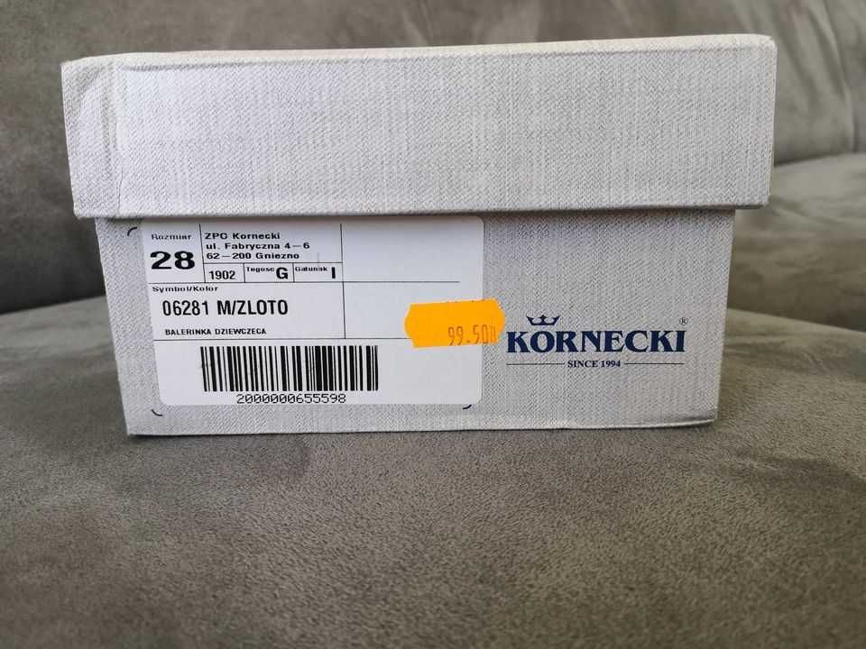 Złote buciki firmy Kornecki - Nowe r. 28