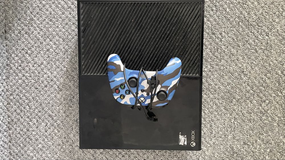 Xbox one 500gb 1pad zasilacz kabel hdmi